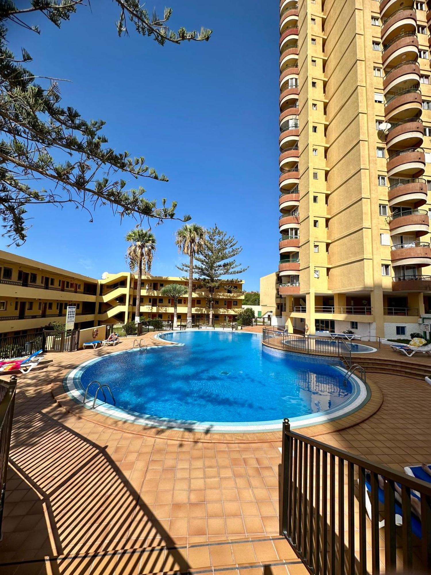 Stay Few Meters To Las Vistas Beach. Free Wifi. Arona  Bagian luar foto